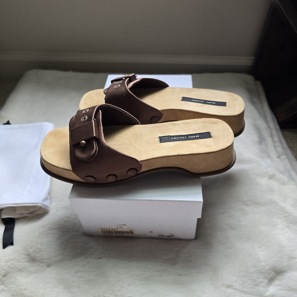 Marc Jacobs Tan Satin Slide Sandals 39/9